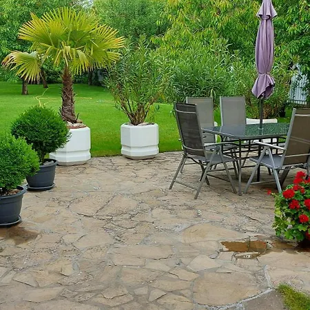 Violetta Vendeghaz アパート ケストヘイ