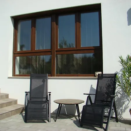 Violetta Vendeghaz アパート