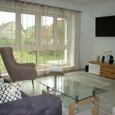 Violetta Vendeghaz アパート