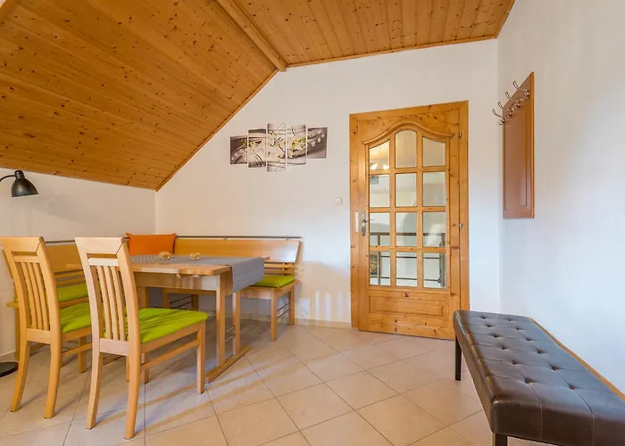 维奥莱塔文德汉斯公寓 * 凯斯特海伊